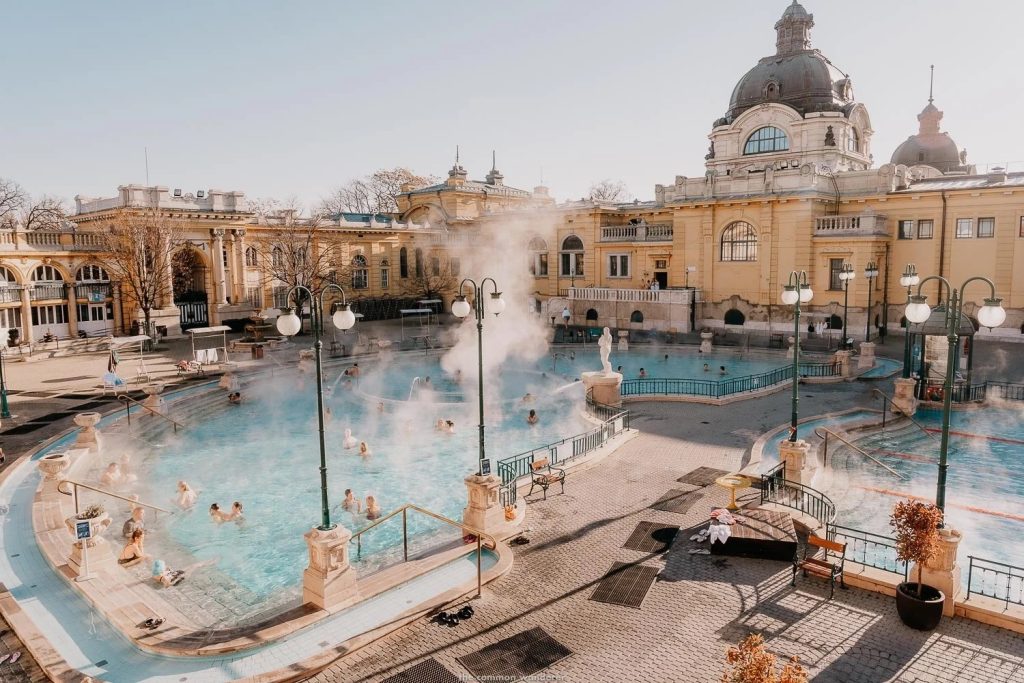 No 250011-4 布達佩斯Szechenyi Baths 來源 budapest tourist bureau - 報新聞 Mega News