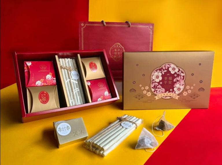 桃園市龍潭區高原社區發展協會「祈艾招福平安」禮盒。(圖╱桃竹苗分署提供)