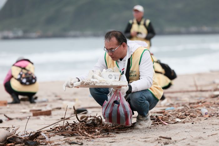 《圖說》淨灘成果合照。〈環保局提供〉